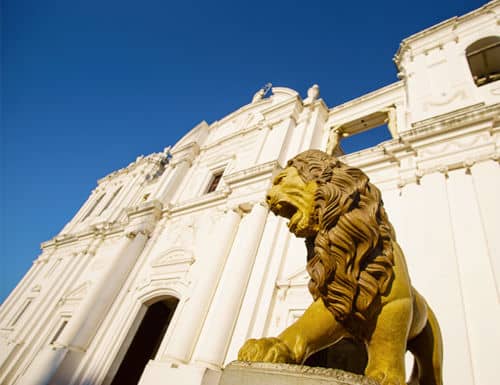 León